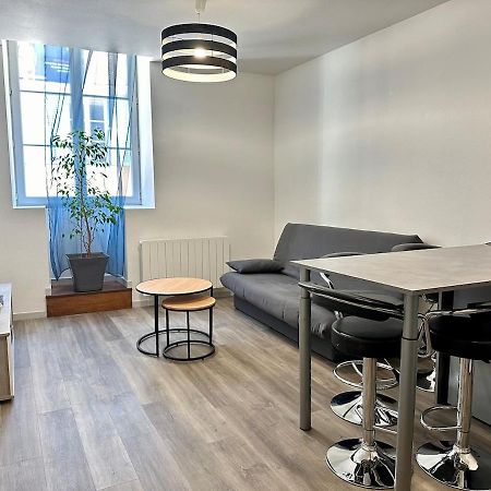 Appartement Calme Au Coeur De La Ville Lons-le-Saunier Eksteriør billede